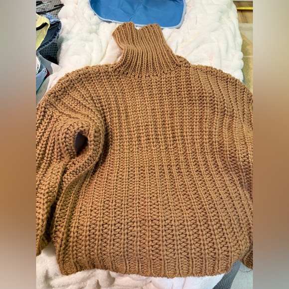 Sweater - Picture 2 of 2